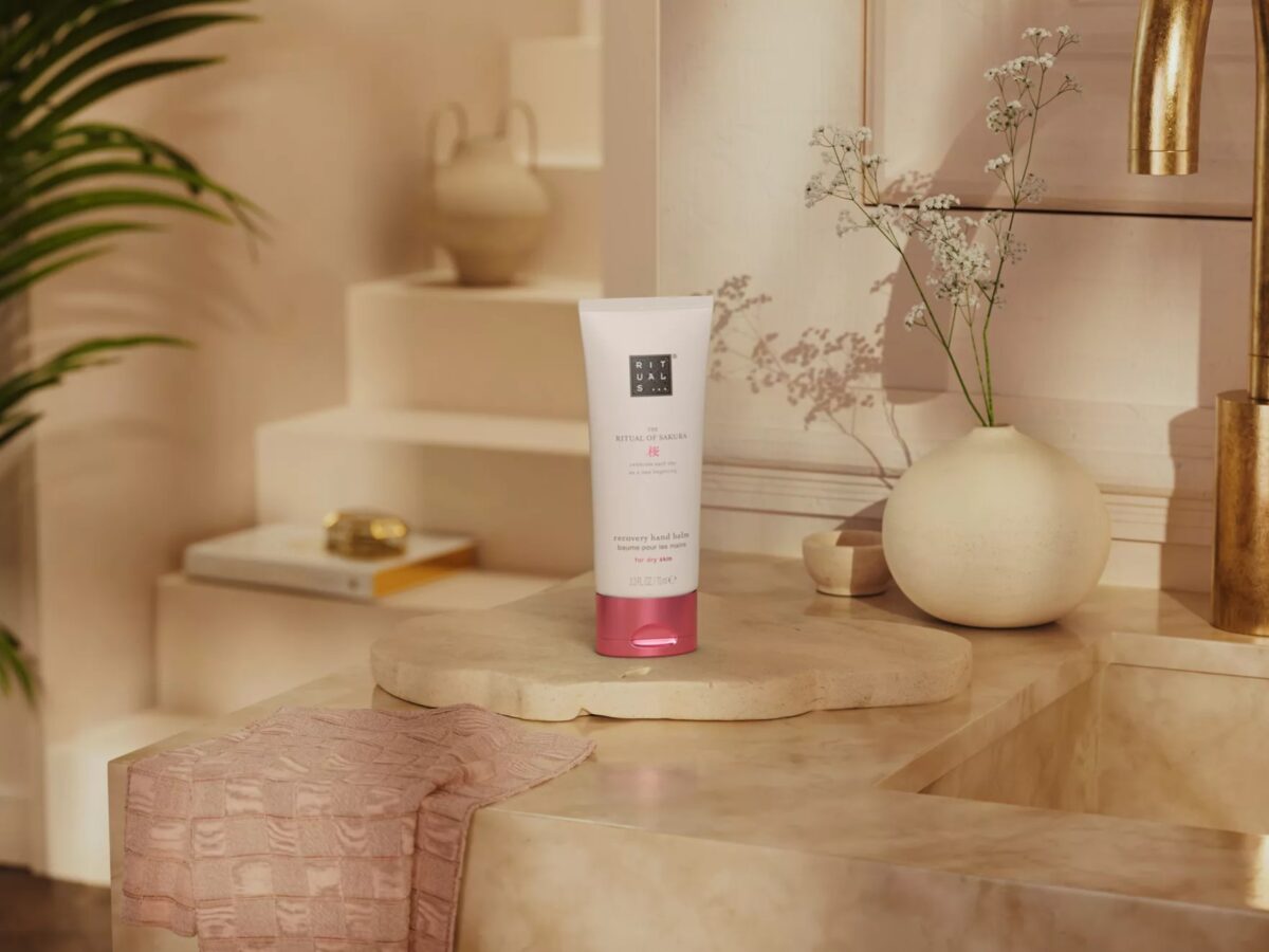 sakura-recovery-hand-balm-70ml